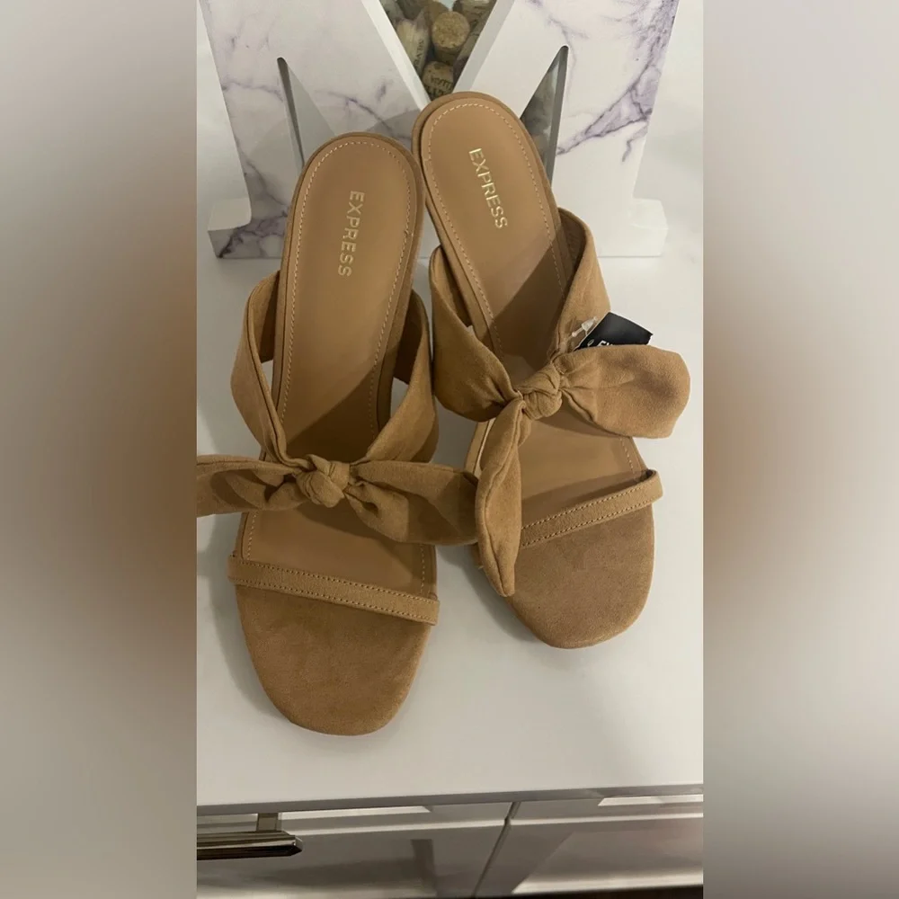 Express  shoes 👠 used but in perfect condition for any occasion ❤️ - Picture 2 of 9